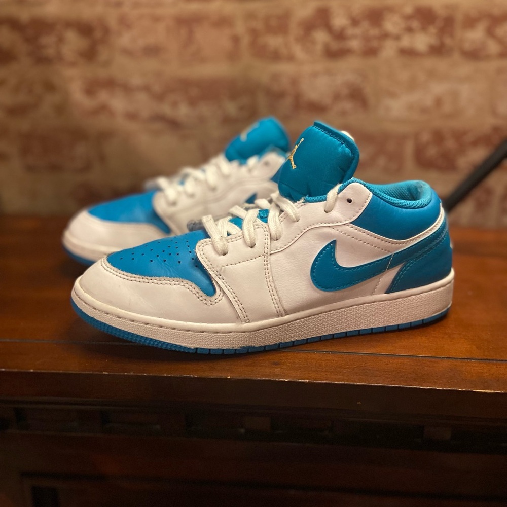 Jordan 1 low aquatone
